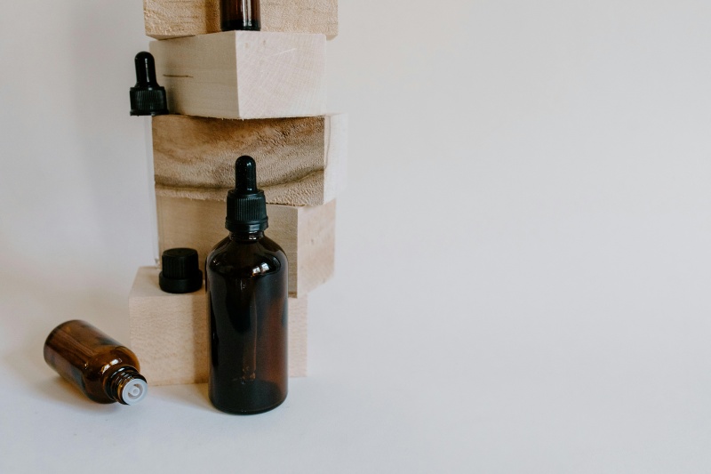 Blending Mānuka Oil and Tea Tree Oil for a More Powerful Combination